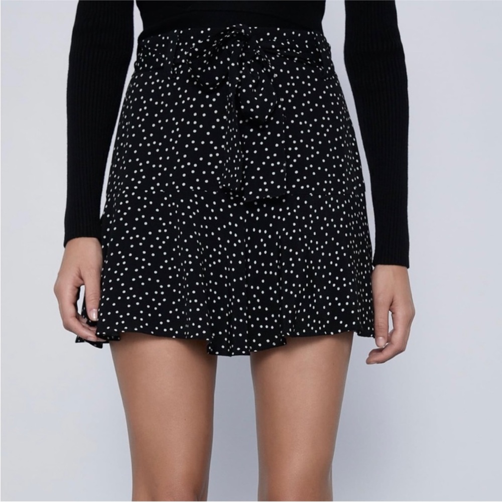 Zara Black Polka Dot Skort - Picture 2 of 9